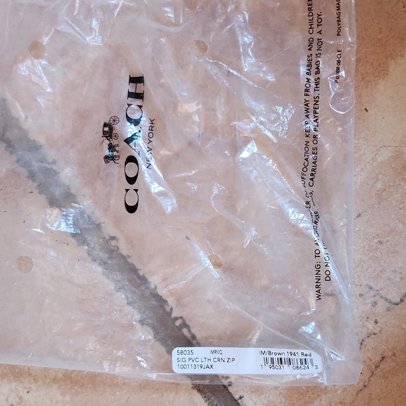 Coach wristlet - Picture 2 of 2